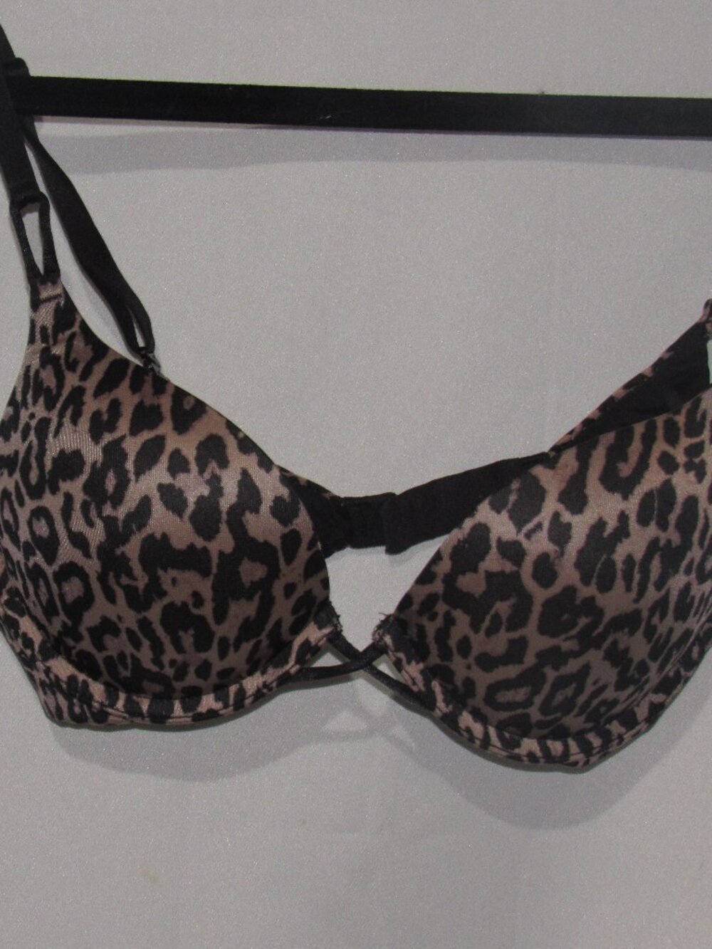 VICTORIA'S SECRET Brown & Black Leopard Print Bombshell Plunge Bra Sz 32A U422